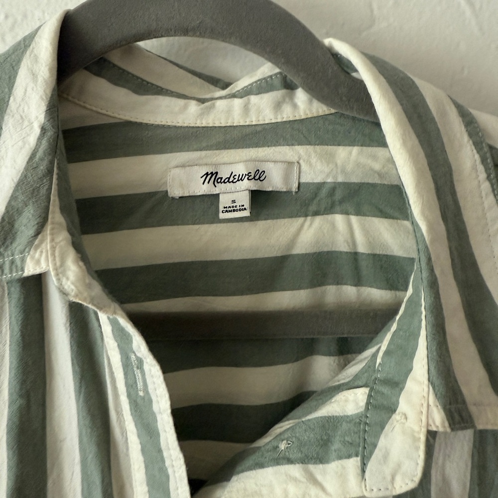 Madewell cotton poplin button down shirt - Picture 2 of 4